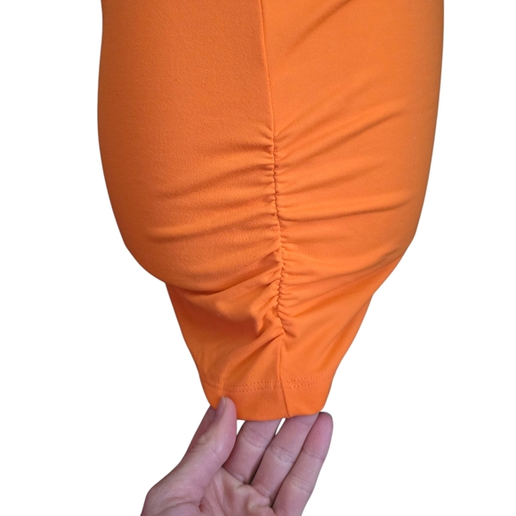 Women's Victoria's Secrey VSX Vibrant Orange Tank Camisole Top - Medium - Picture 4 of 8